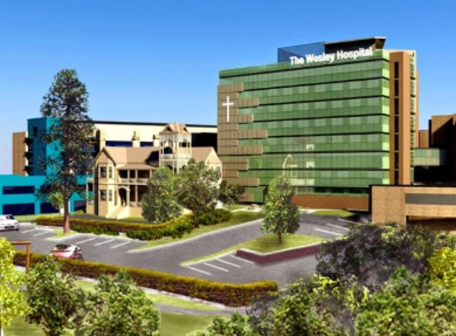 Impeccable Modern 1 Bedroom ~ Taringa Brisbane